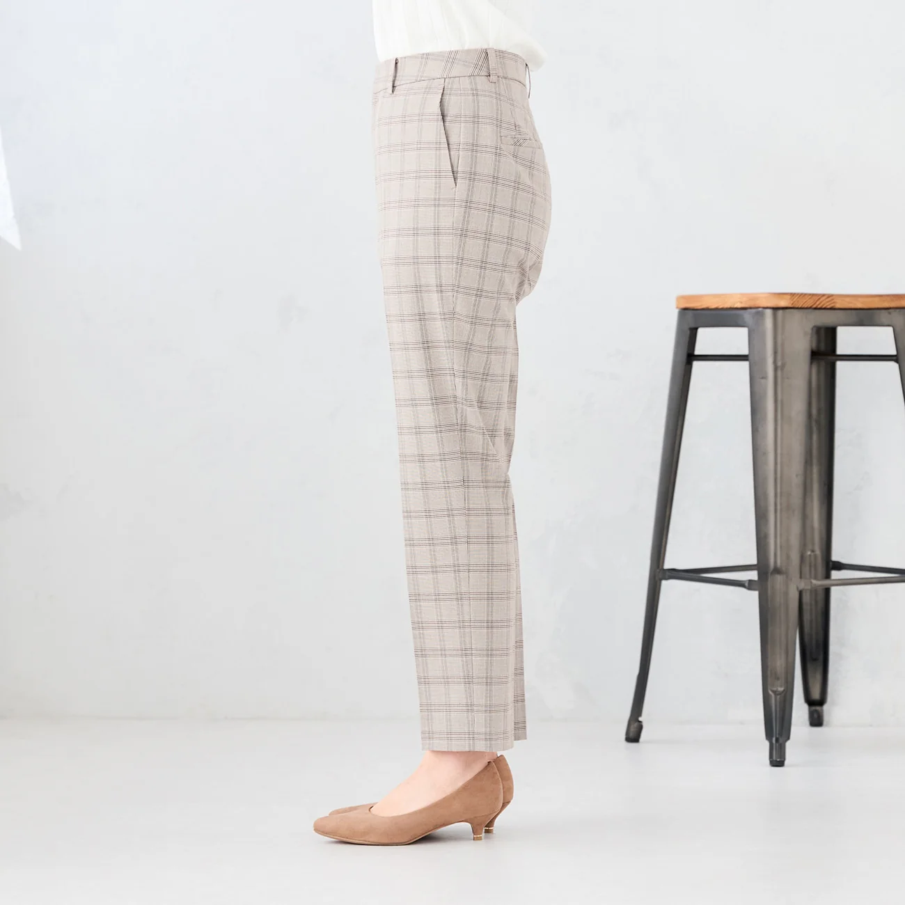 Check Straight Pants - Gray Beige - Image 4