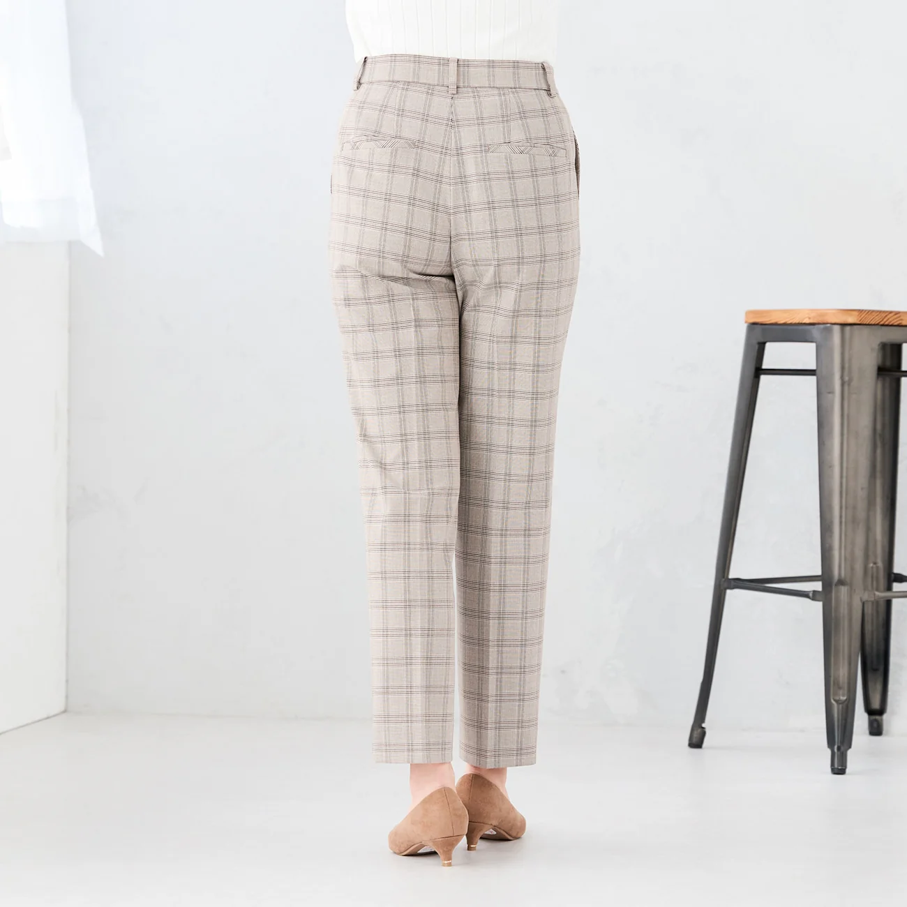 Check Straight Pants - Gray Beige - Image 5