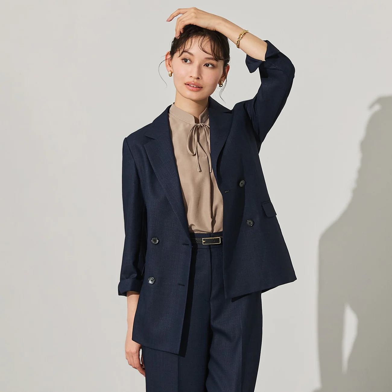 THE THIRD SUITS Linen-Like Cropped Sleeve Double-Breasted Jacket - Navy