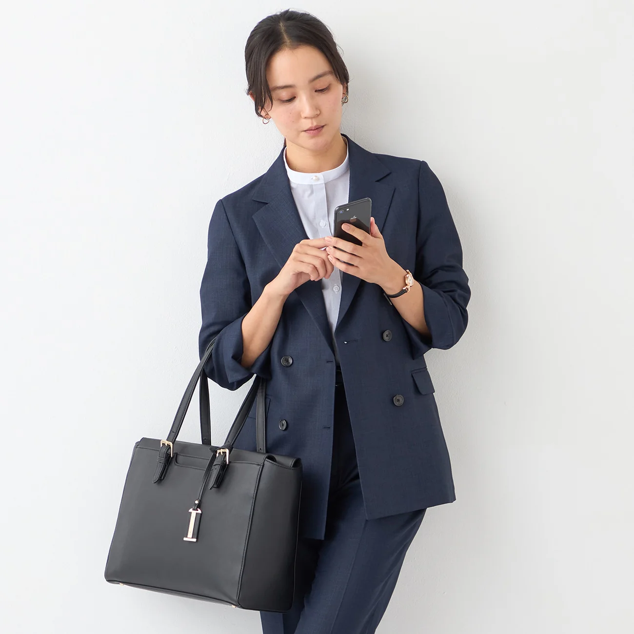 THE THIRD SUITS Linen-Like Cropped Sleeve Double-Breasted Jacket - Navy - Image 11