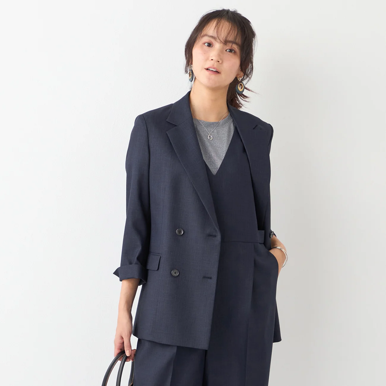 THE THIRD SUITS Linen-Like Cropped Sleeve Double-Breasted Jacket - Navy - Image 15