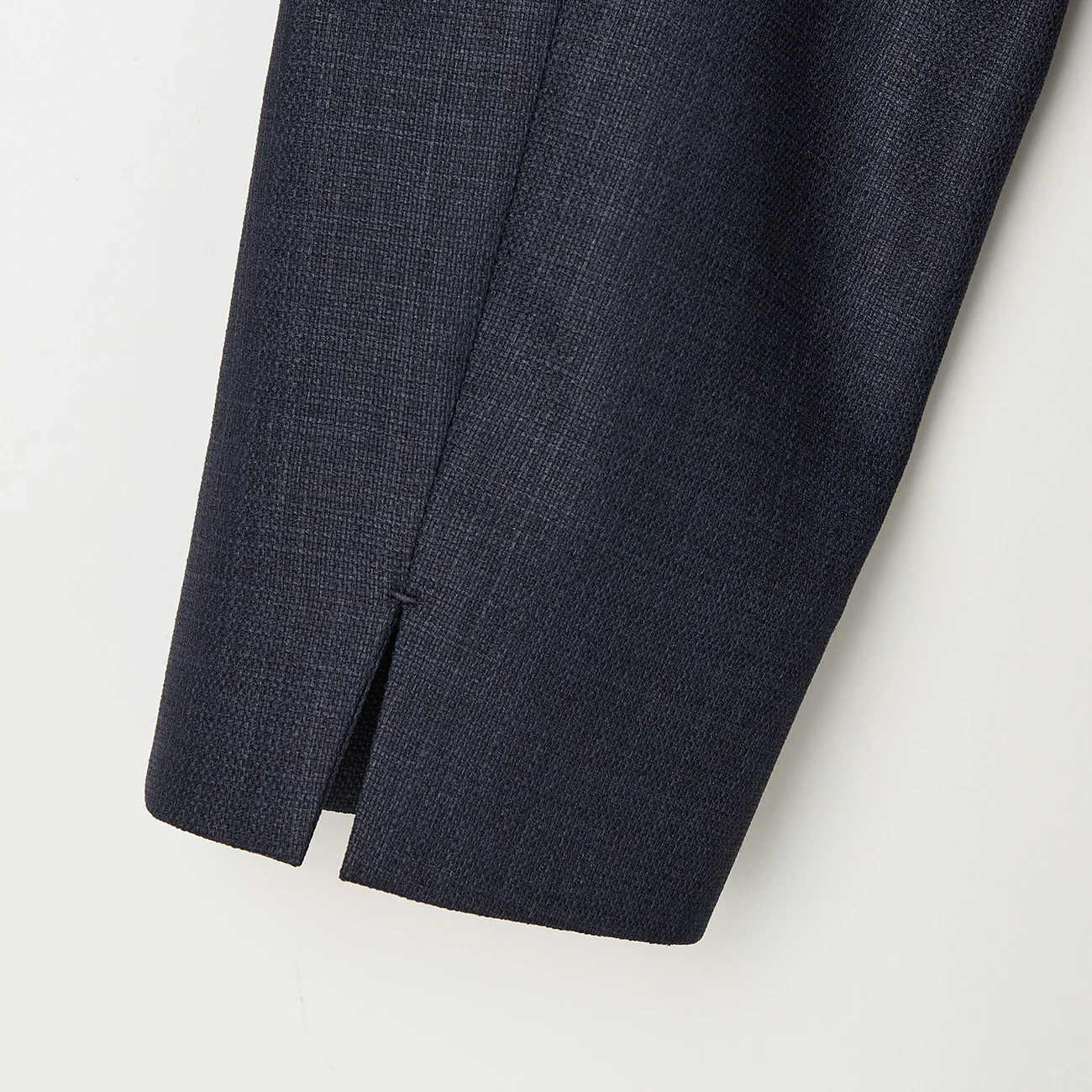 THE THIRD SUITS Linen-Like Cropped Sleeve Double-Breasted Jacket - Navy - Image 24